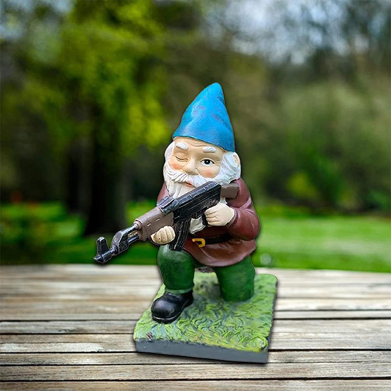 Militær Havegnom med Camouflage og AK47 – Håndmalet, UV-Bestandig Have Dekoration, 11 cm-1