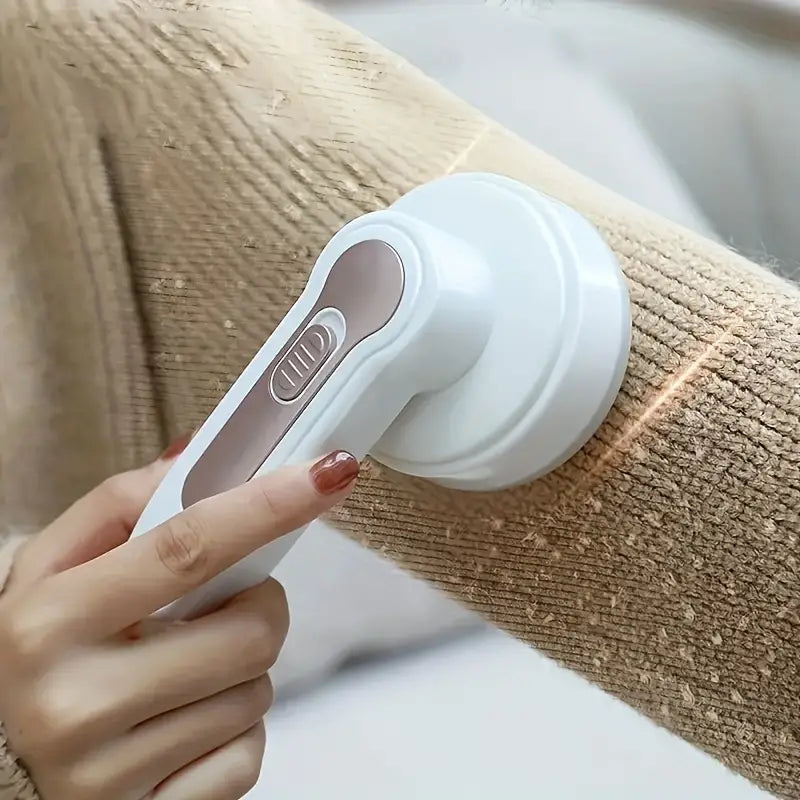 PlushCare - Genopladelig elektrisk fnugfjerner til tøj, møbler og tæpper