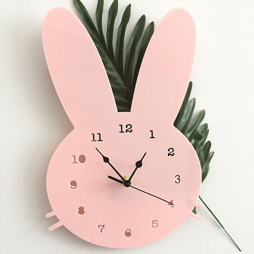 BunnyTime - Sødt vægur til børn i kanindesign