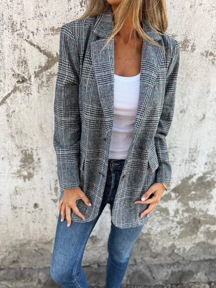 Scarlett - Stilfuld vinterblazer til kvinder med klassisk ternet mønster og skræddersyet snit