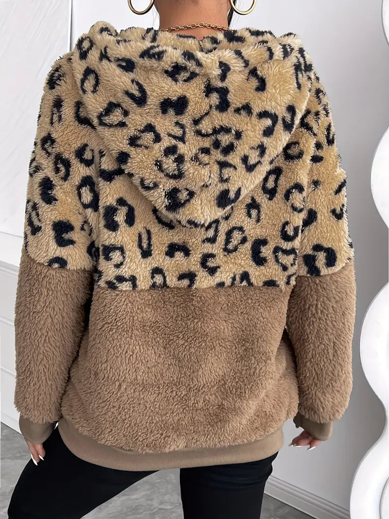 Ula - Moderigtig hættetrøje med leopardprint til kvinder