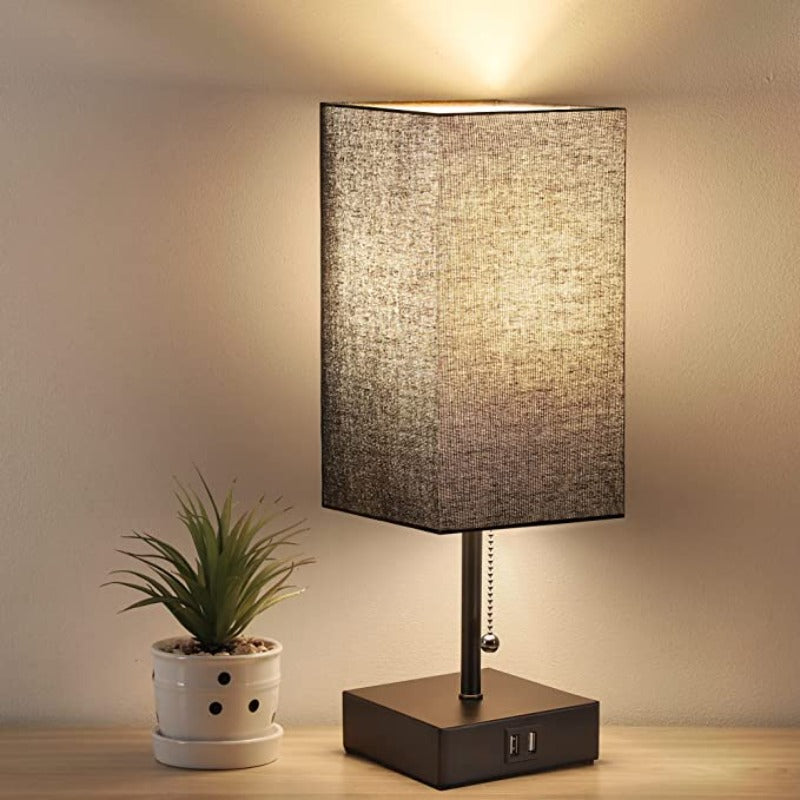 LuminoCharge - Moderne bordlampe med USB-opladningsporte