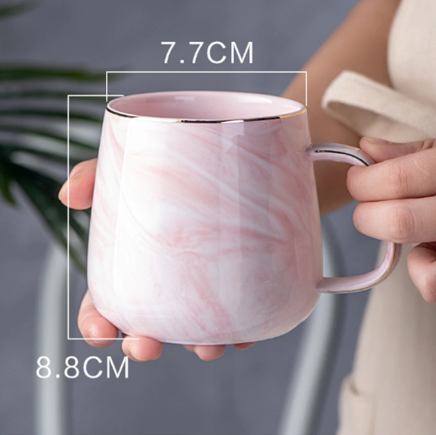 Elegant Marmor Mugg med Guldindlæg – Højkvalitets Keramisk Drikkebæger med Glipfri Greb og Unikt Design-6