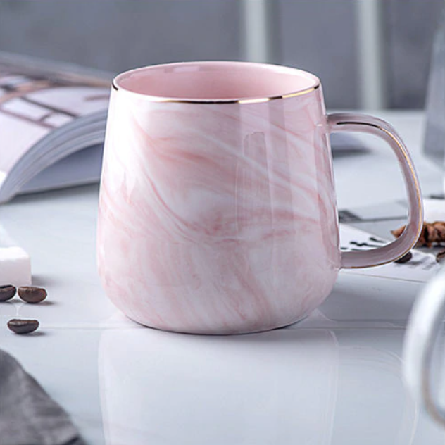 Elegant Marmor Mugg med Guldindlæg – Højkvalitets Keramisk Drikkebæger med Glipfri Greb og Unikt Design-3