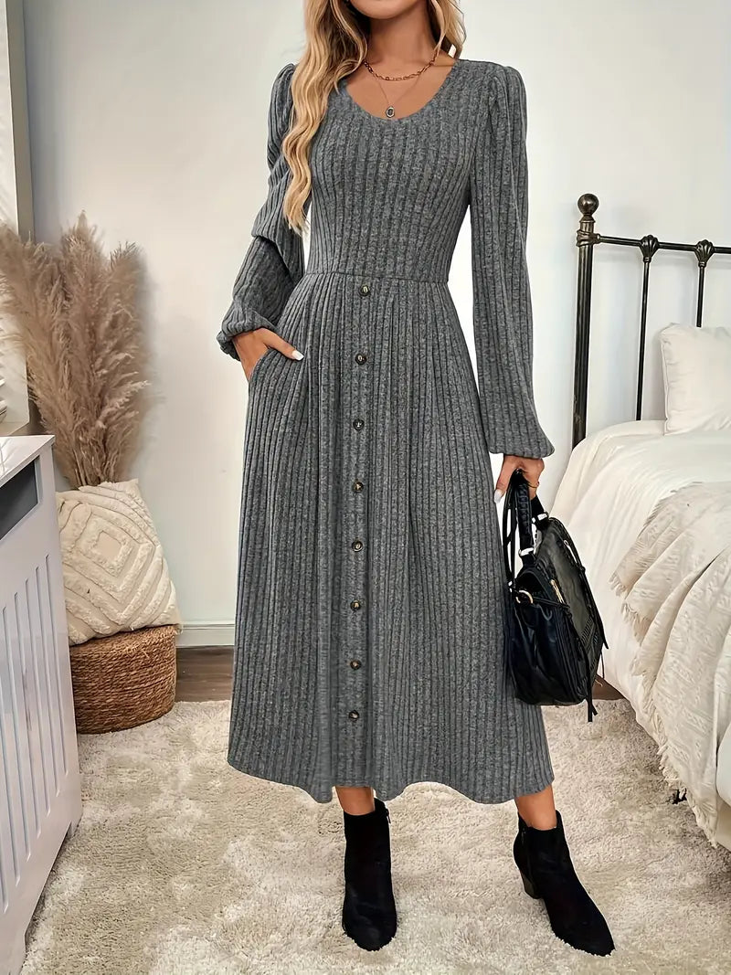 Freyja - Elegant A-line strikkjole til kvinder