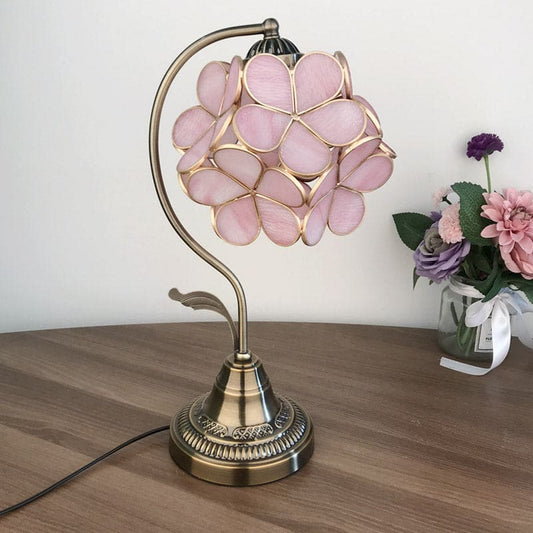 Romantisk Tiffany Bordlampe i Bronze med Blomsterdesign – Justerbar Højde og Farvet Glas Skærm til Natbord-1