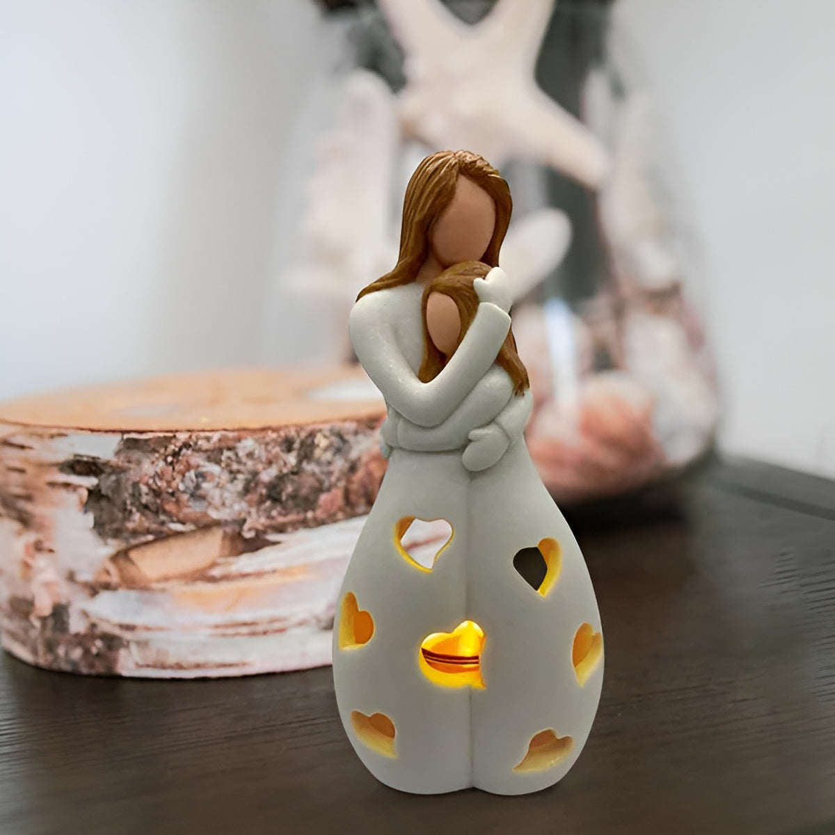 Unik Mor-Datter Figur med Kandelaar i Keramik – Hvid med Gyldne Detaljer, 20 cm Høj, Indendørs Dekoration-6