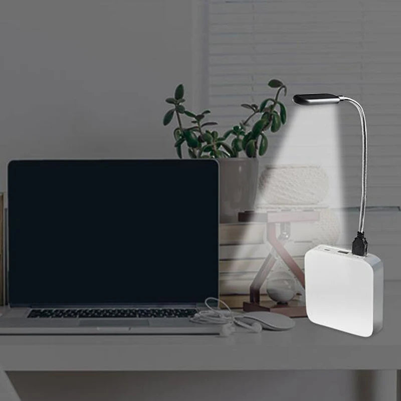 Mini USB LED Boglampe | 4 LED Pærer | Øjenbeskyttelse & Bærbar Natlampe