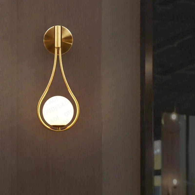 Moderne Væglampe i Sort og Guld – Minimalistisk Design til Stue og Kontor, Stærk Lysudbytte, Jern og Glas-1