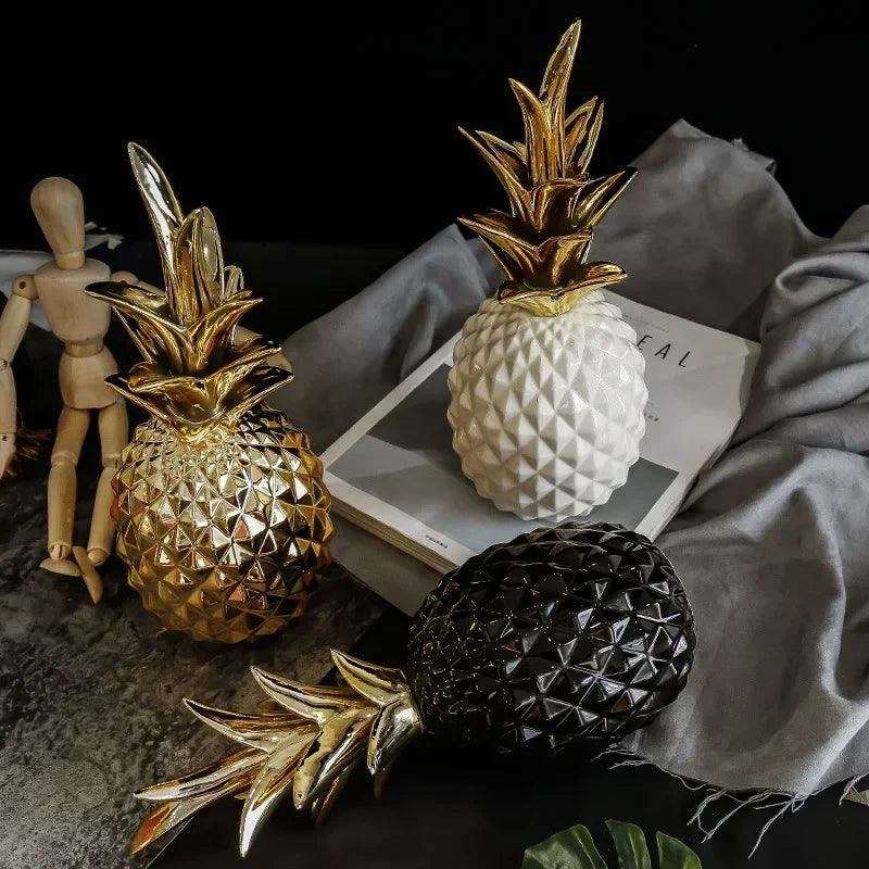Keramisk Dekorationsstykke i Guld – Elegant Ananas Design til Stilfuld Indretning-3
