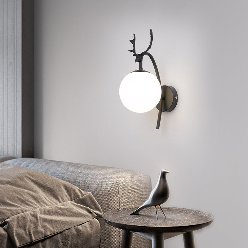 Rund LED Væglampe i Guld og Sort - Elegante Metal og Glas Væglamper til Stue og Soveværelse-2