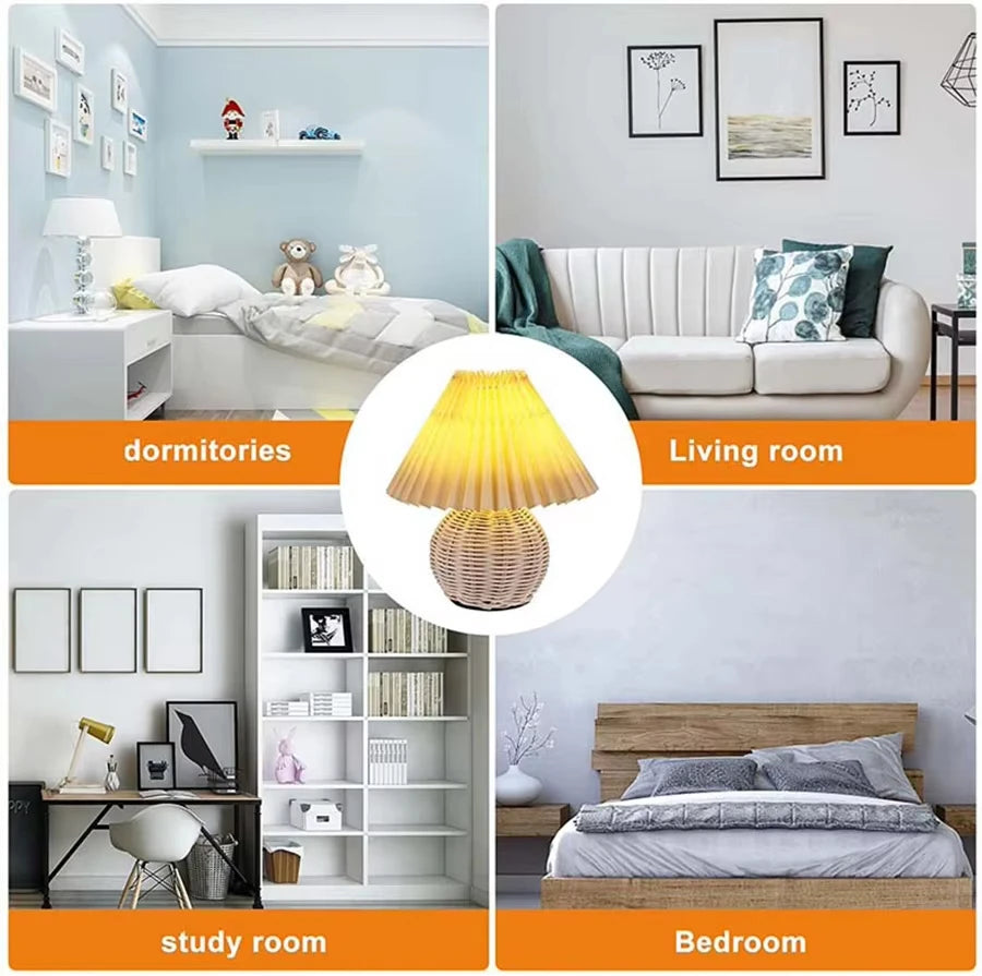 Retro LED Bordlampe med Plisseret Stofskærm & Rattan | USB Natbordslampe