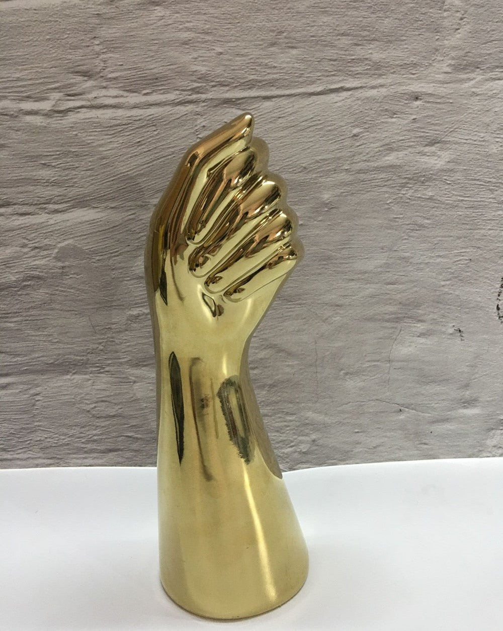 GoldLeaf - Nordisk gylden håndvase - Moderne blomsterdekoration