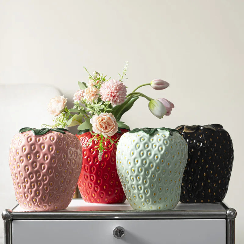 BerryCharm - Grim jordbærvase | Originalt design til dine blomster