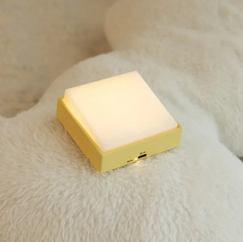 LumoSwitch - Minimalistisk natlampe med genopladelig kontakt