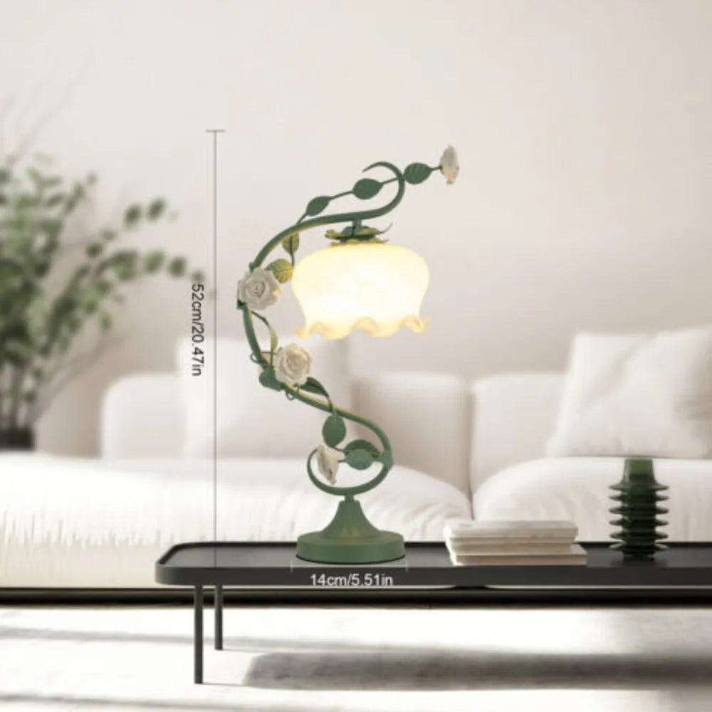 FloraLume - Kunstnerisk skrivebordslampe med blomster fra naturen