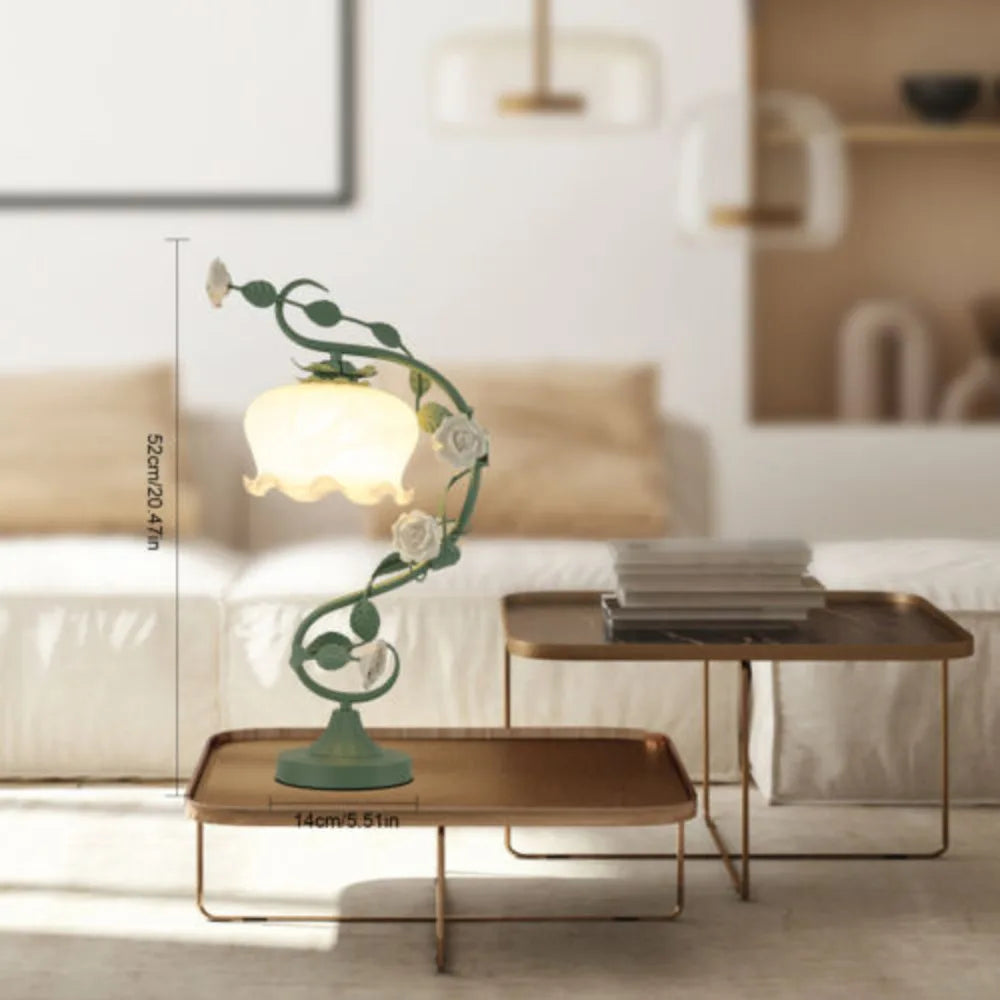 FloraLume - Kunstnerisk skrivebordslampe med blomster fra naturen