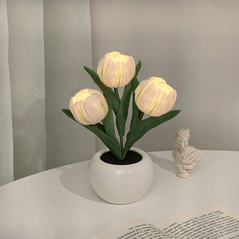 Variant image for Elegant Tulp Nachtlicht med LED Belysning – Varmebestandigt Skum og Tekstil til Hyggelig Atmosfære-5