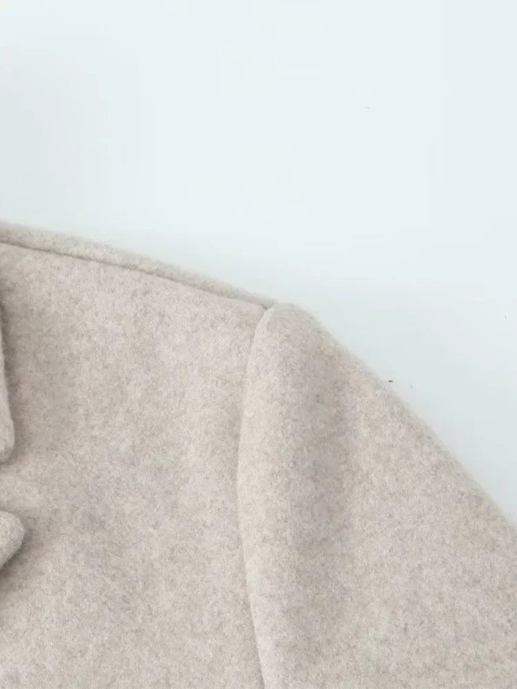 Amelie - Moderigtig ensfarvet lang trenchcoat til kvinder