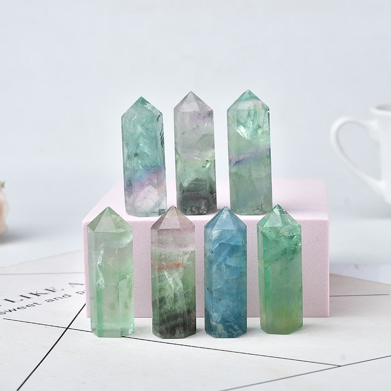 Regenboog Fluoriet Helende Toren til Meditation – Unik Naturlig Krystal med Positiv Energi og Farverige Mønstre-3
