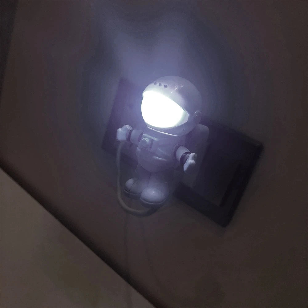 Astronaut USB Bordlampe | Bærbar LED Natlampe & Boglys