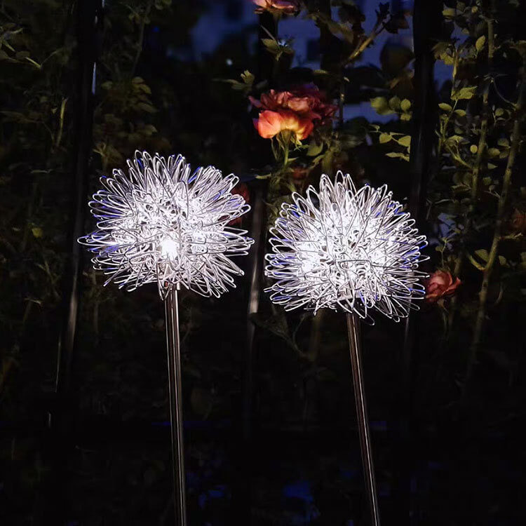 LumiGard - Solcelledrevet mælkebøttekugle-lys