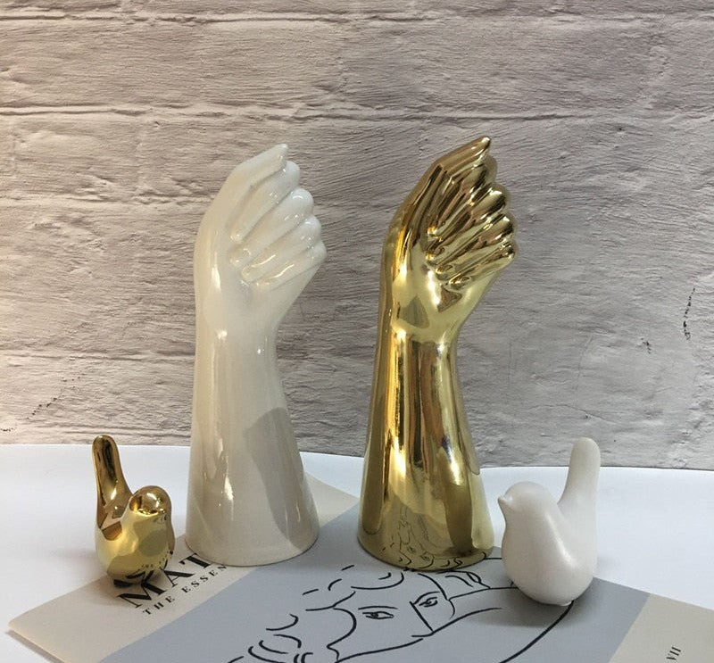 GoldLeaf - Nordisk gylden håndvase - Moderne blomsterdekoration