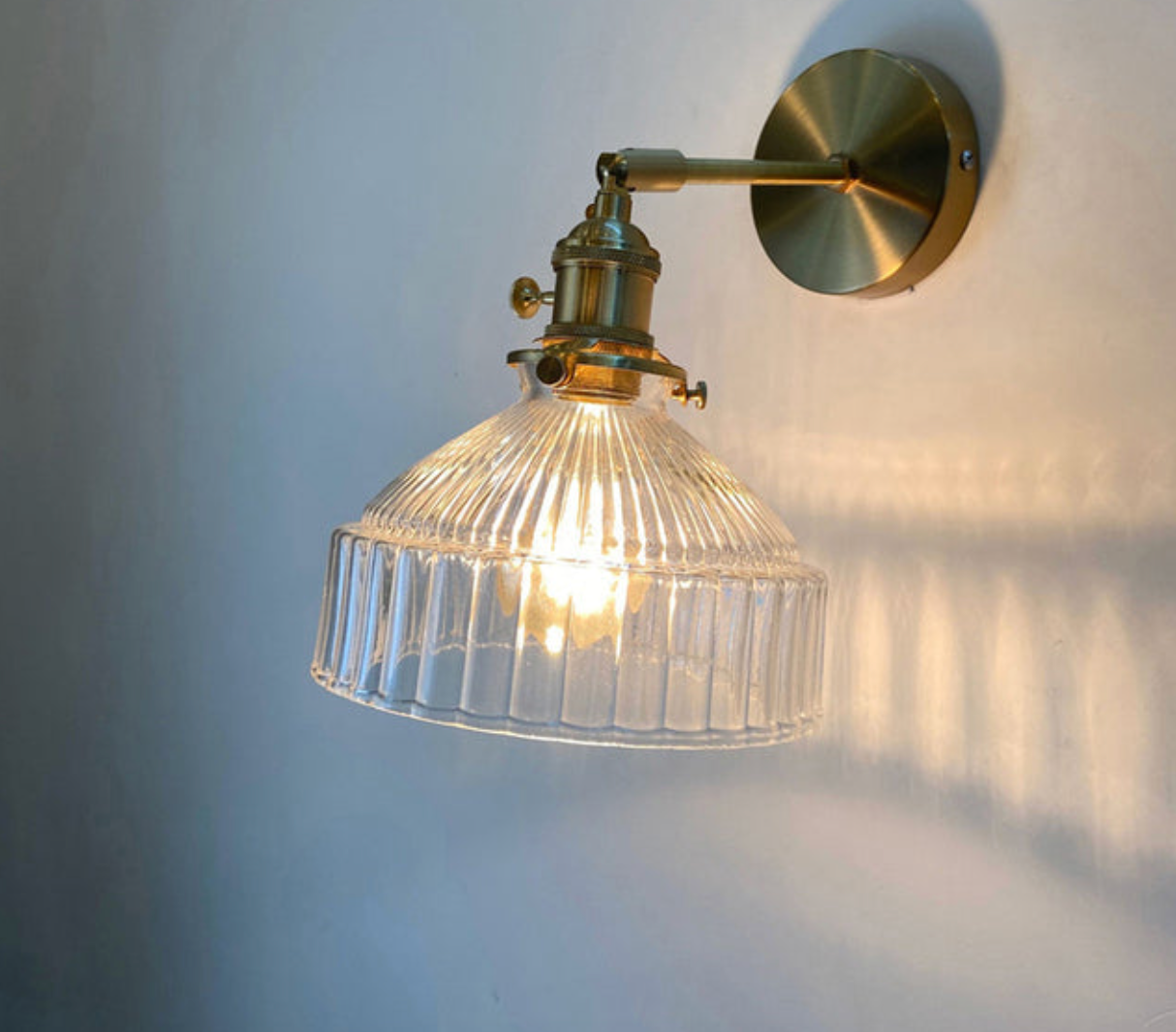 Scandinavisk Vintage Væglampe i Glas og Metal – Retro Design til Stue og Hyggelig Belysning-6
