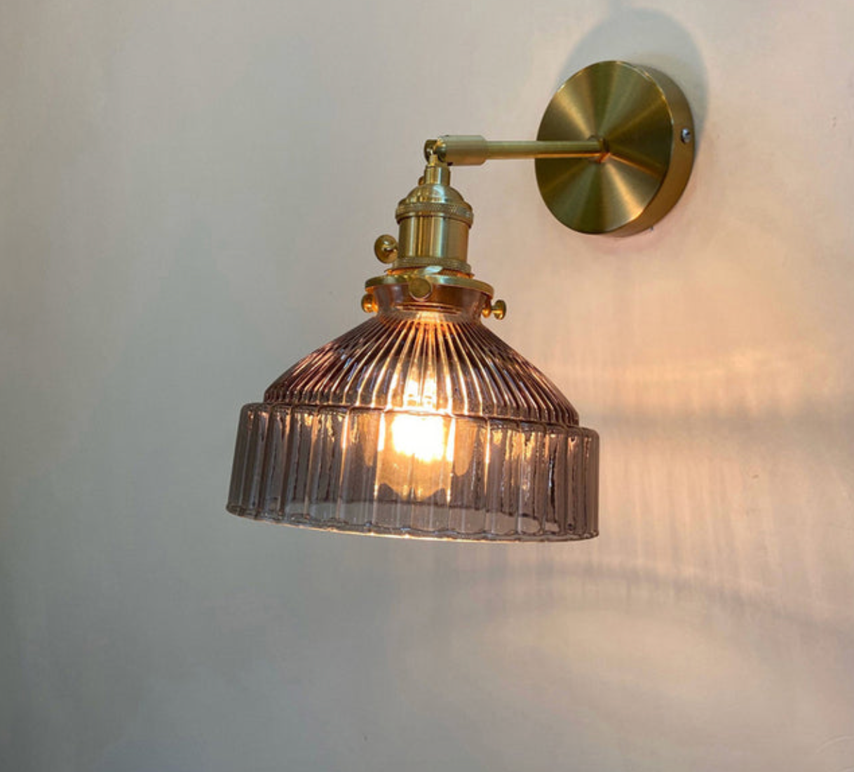 Variant image for Scandinavisk Vintage Væglampe i Glas og Metal – Retro Design til Stue og Hyggelig Belysning-4