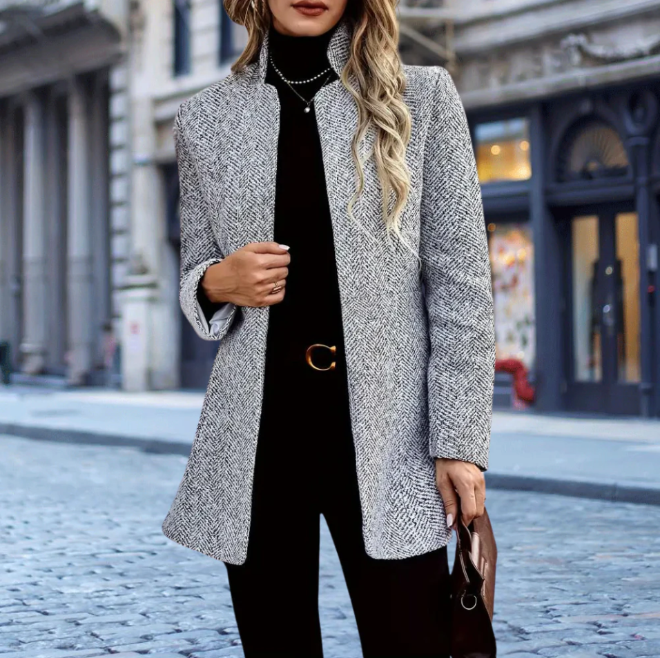 ChicEssentials - Stilfuld blazer til kvinder | Alsidig blazer til enhver lejlighed