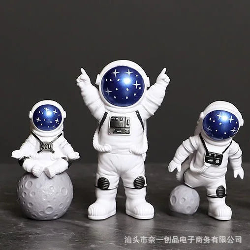 Astronaut Figur | Håndlavet Harsskulptur | Dekoration & Samleobjekt | Til Børn & Voksne