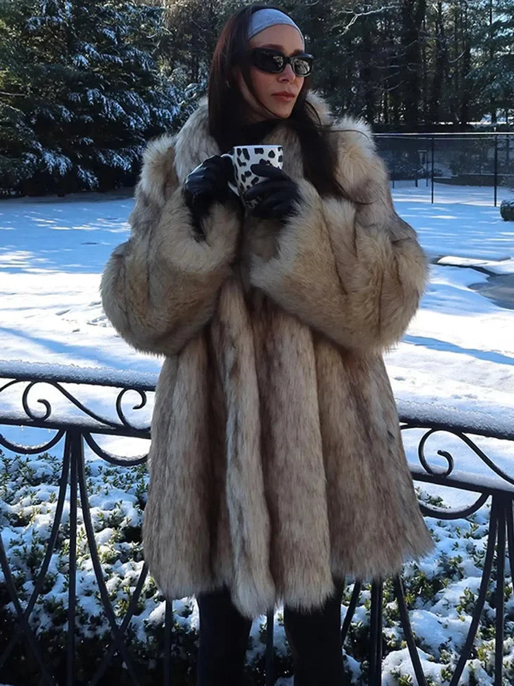 Nadine - Elegant fluffy kunstpelsfrakke med revers til kvinder