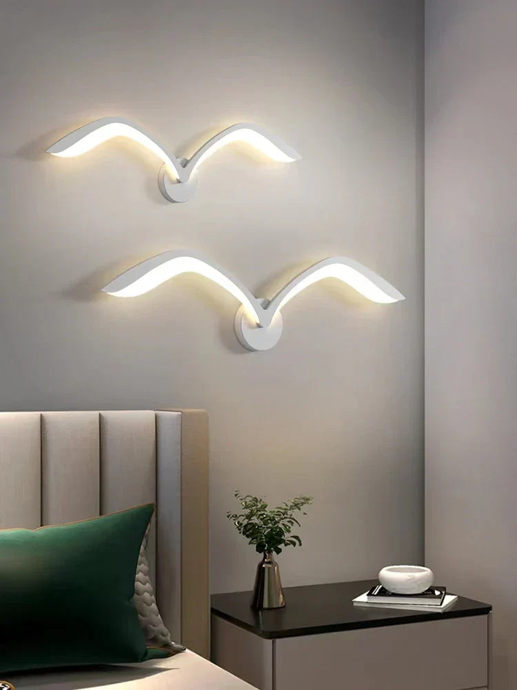 NordLicht - LED måge-væglampe i skandinavisk design