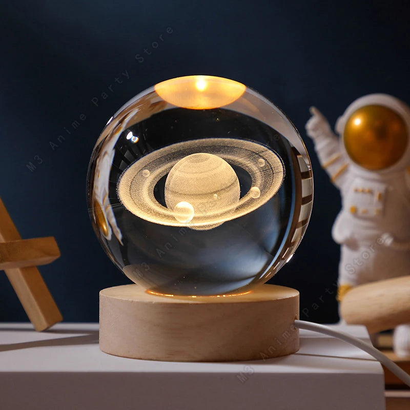 3D Krystalkugle Natlampe – Mini LED Bordlampe med Planeter & Galakse