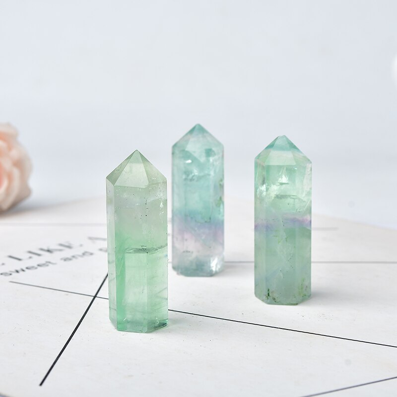 Regenboog Fluoriet Helende Toren til Meditation – Unik Naturlig Krystal med Positiv Energi og Farverige Mønstre-6