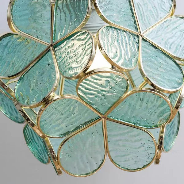 Romantisk Tiffany Bordlampe i Bronze med Blomsterdesign – Justerbar Højde og Farvet Glas Skærm til Natbord