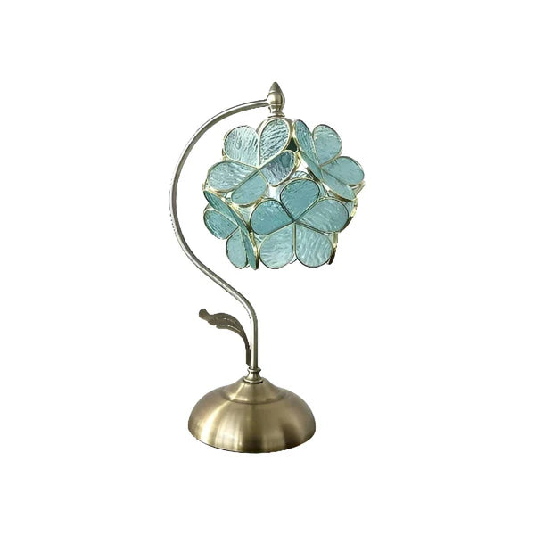 Romantisk Tiffany Bordlampe i Bronze med Blomsterdesign – Justerbar Højde og Farvet Glas Skærm til Natbord