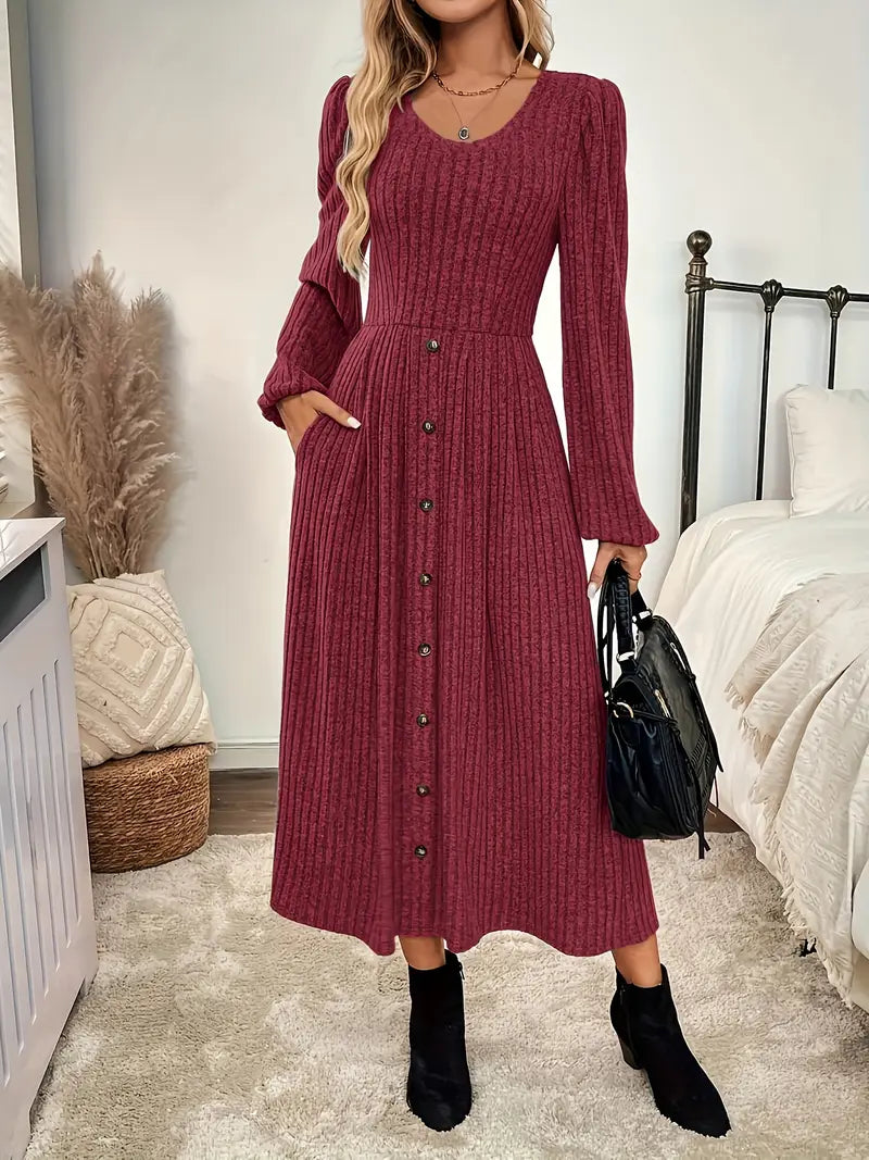 Freyja - Elegant A-line strikkjole til kvinder