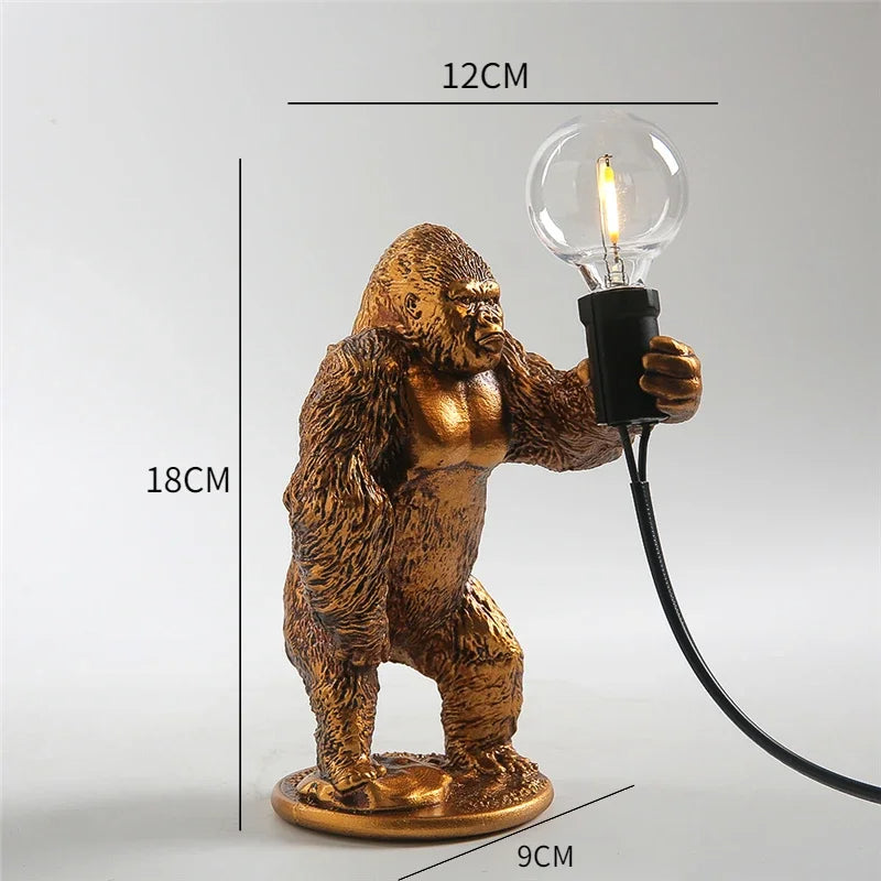 Variant image for Moderne Mini Gorilla Bordlampe – Legende Design til Børneværelser og Skriveborde, Hars, 25 cm Høj, Sort/Hvid-10