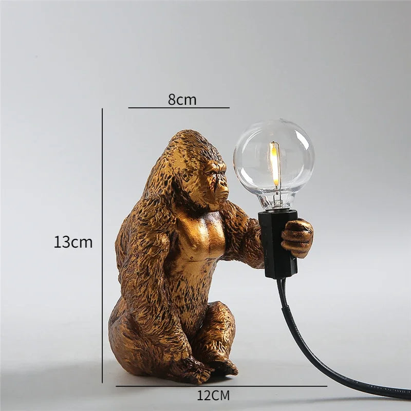 Variant image for Moderne Mini Gorilla Bordlampe – Legende Design til Børneværelser og Skriveborde, Hars, 25 cm Høj, Sort/Hvid-11