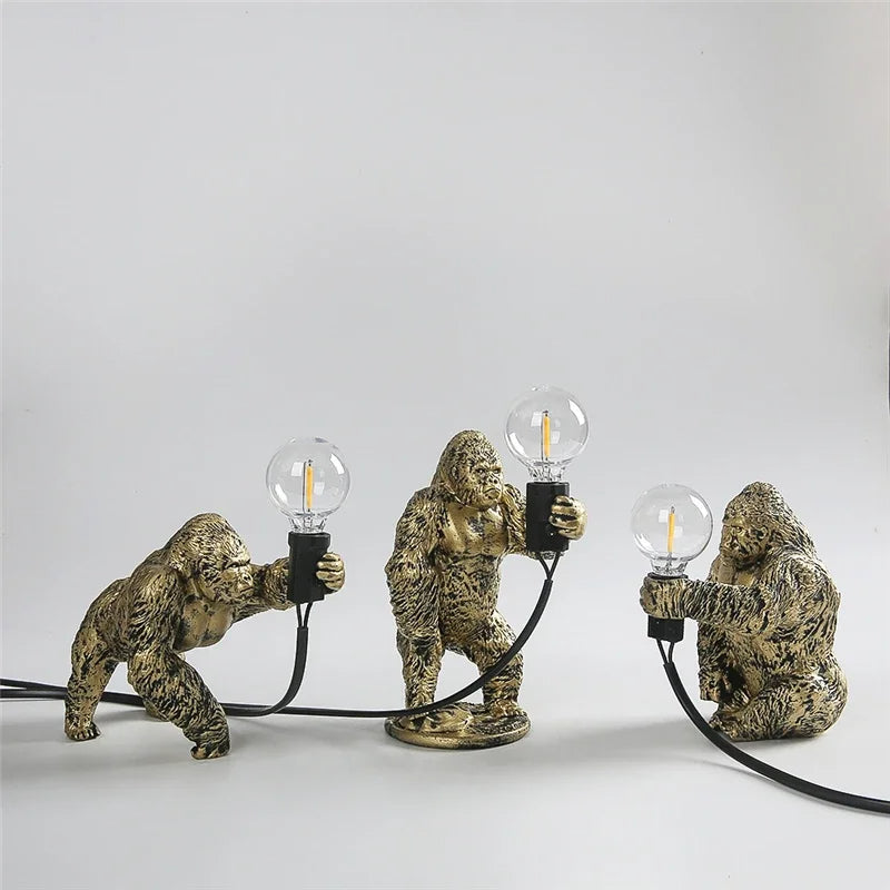 Variant image for Moderne Mini Gorilla Bordlampe – Legende Design til Børneværelser og Skriveborde, Hars, 25 cm Høj, Sort/Hvid-8