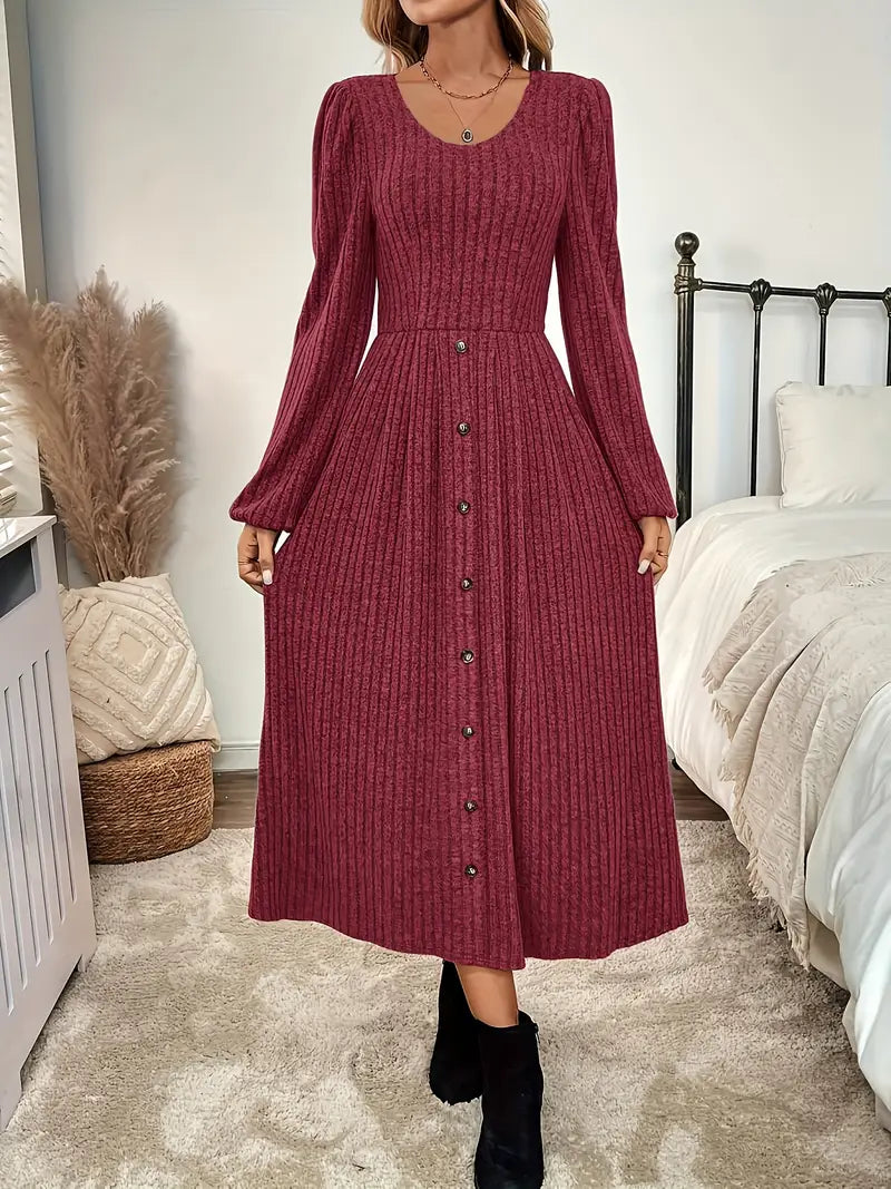 Freyja - Elegant A-line strikkjole til kvinder