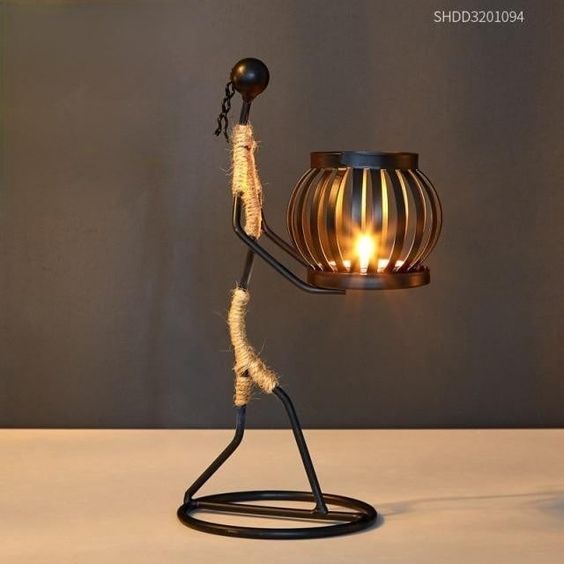 Variant image for Retro Elegant Kaarsholder i Metal - Håndlavet Design til Salontabel, 24,5 cm x 14 cm, Minimalistisk Indretning-5