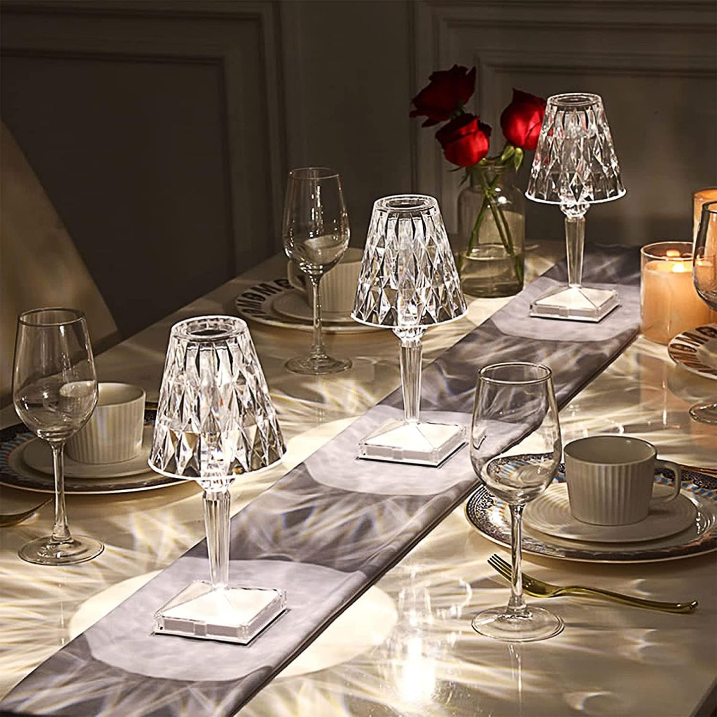 CrystaLux - LED-bordlampe lavet af diamantkrystal