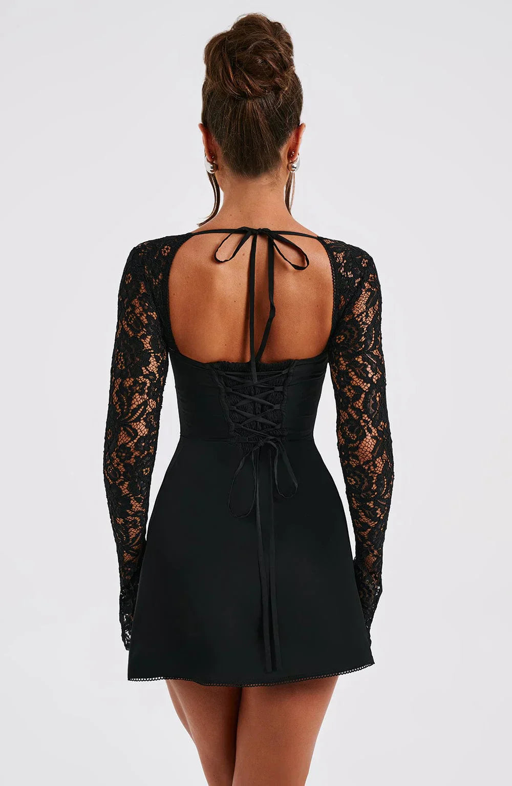 LuxeViva  | Fiona Mini Dress 2024 - elegance og komfort til dit look