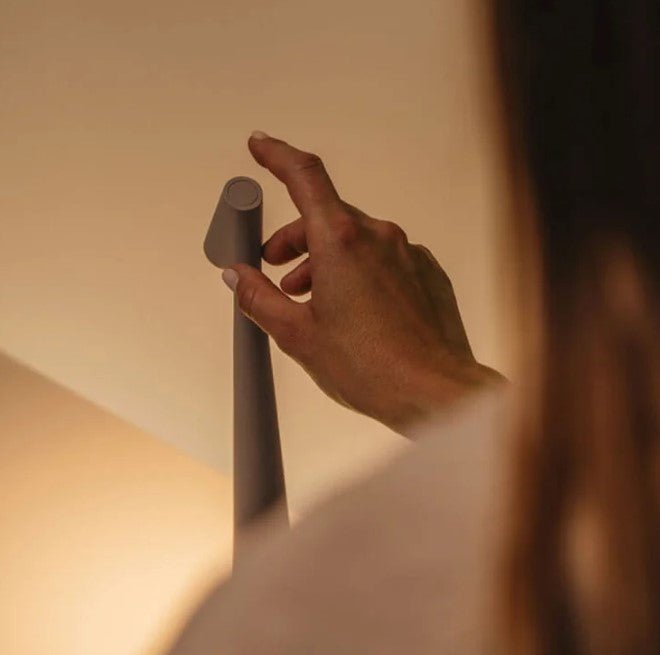 LumiFlex - Ledningsfri nordisk minimalistisk LED-bordlampe