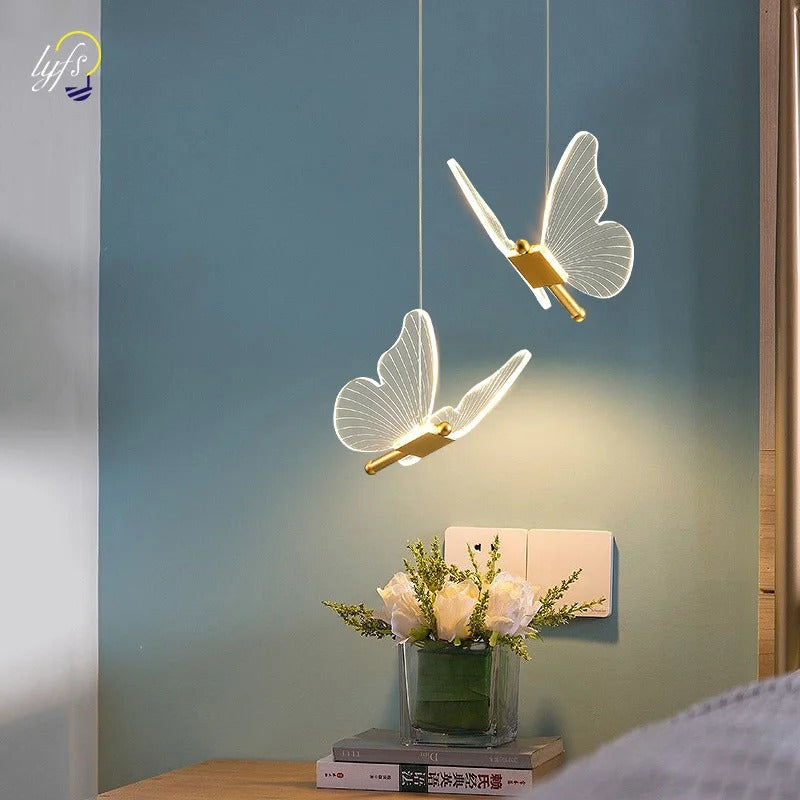 Moderne Vlinder Hængelampe med Justerbare Lysindstillinger – Elegant LED Belysning i Guld og Akryl, Dimmable Design-2