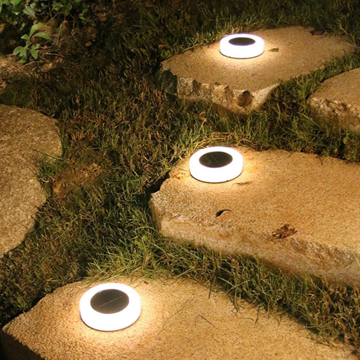 SolarLux - Luksuriøse og funktionelle solcelle-gulvlamper - 4 stk.
