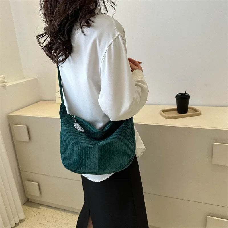 Stor Skuldertaske Dame i Cordura – Rummelig Crossbody Taske til Hverdag og Fritid-2