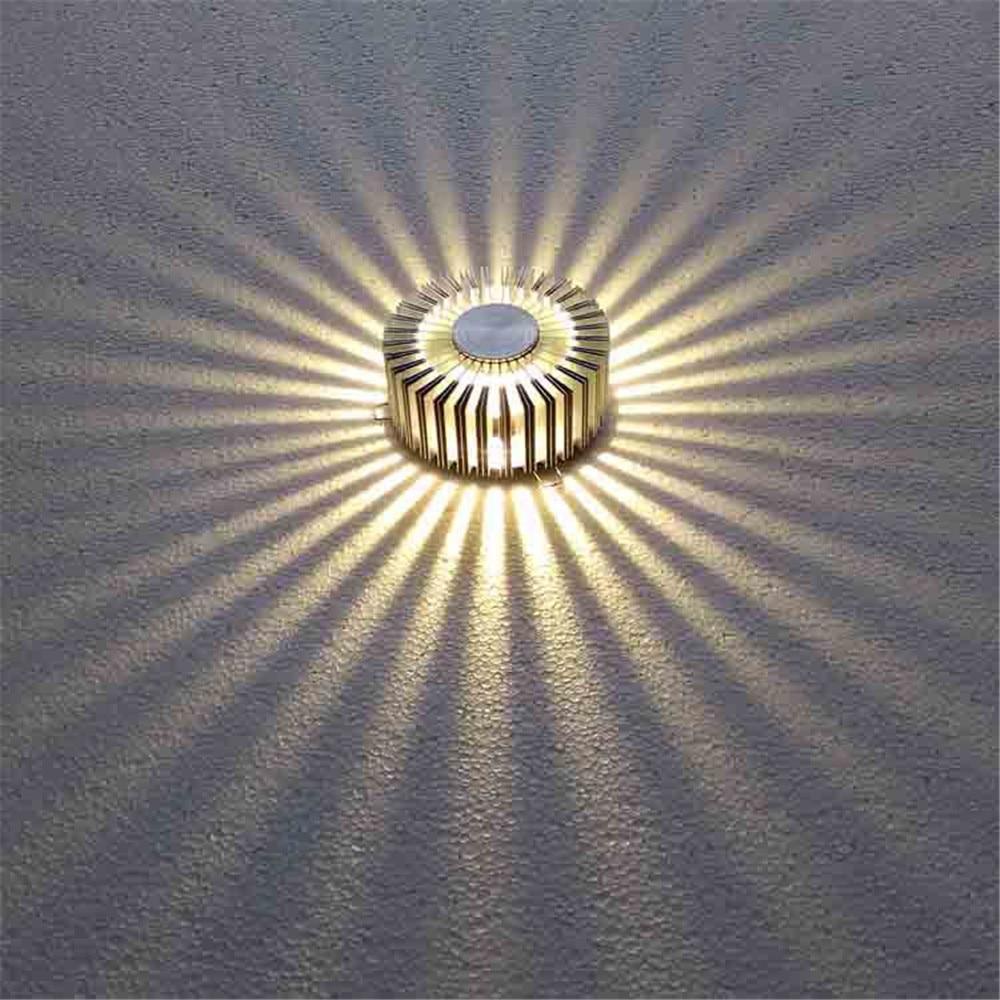 LumaRay - Sunburst Wall Lamp - Dekorativt stemningslys med solstråle-skyggeeffekt